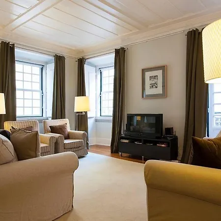 Apartmán Guestready - Modern Flat W/ Juliet Balcony