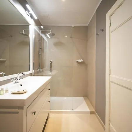 Guestready - Modern Flat W/ Juliet Balcony * Lisboa